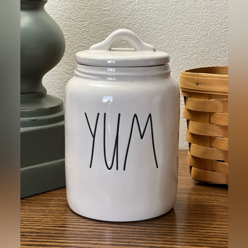 Rae Dunn canister